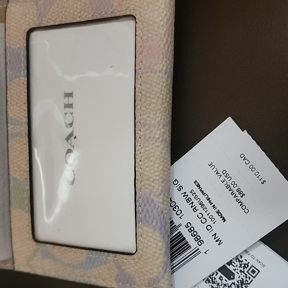 Coach Nwt Pastel Card Holder w/ Photo ID & TOP ZIP Section - Picture 4 of 7